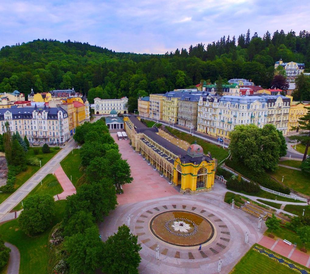 Gourmet Hotel Villa Patriot Mariánské Lázně Exteriör bild