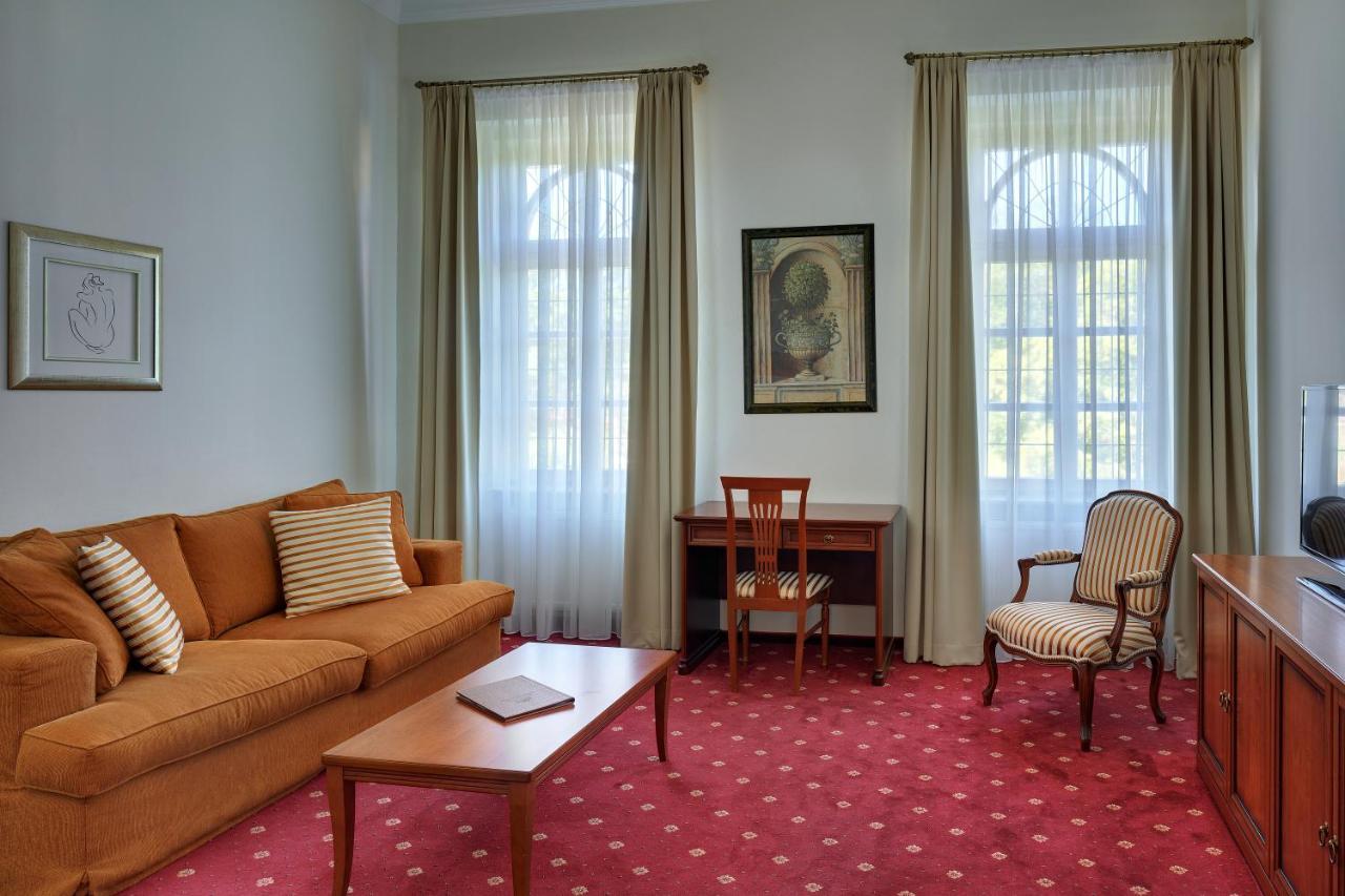 Gourmet Hotel Villa Patriot Mariánské Lázně Exteriör bild