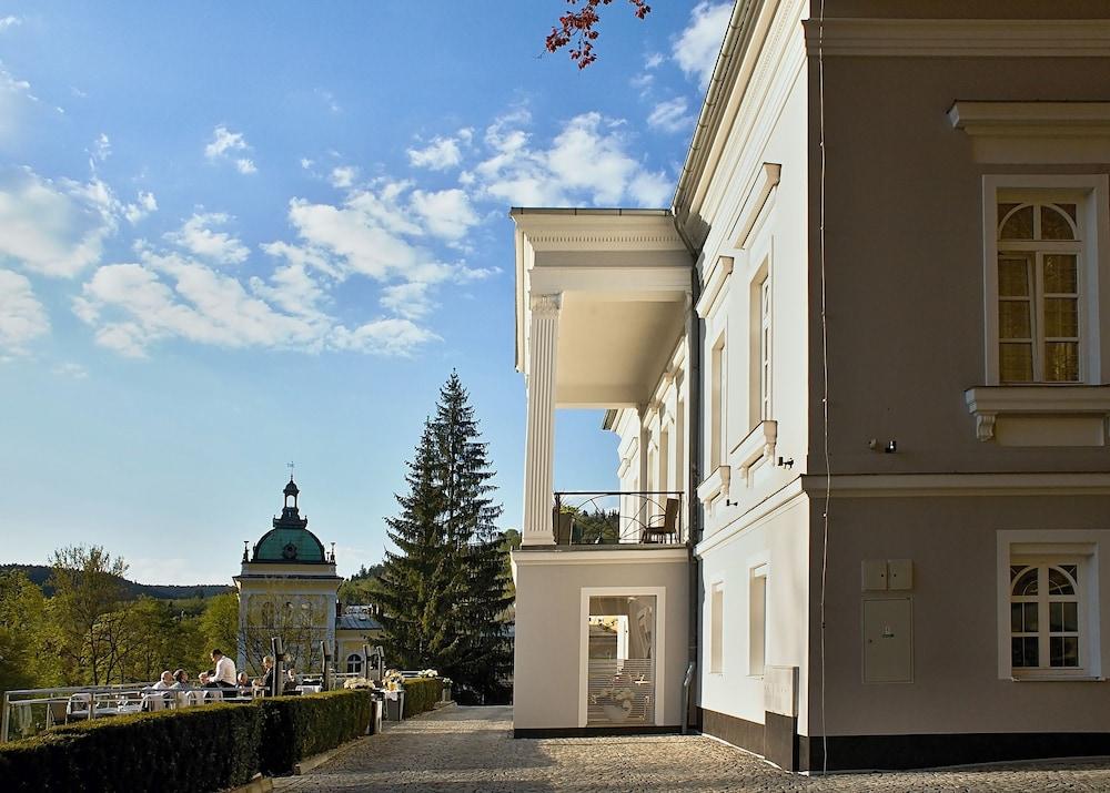 Gourmet Hotel Villa Patriot Mariánské Lázně Exteriör bild